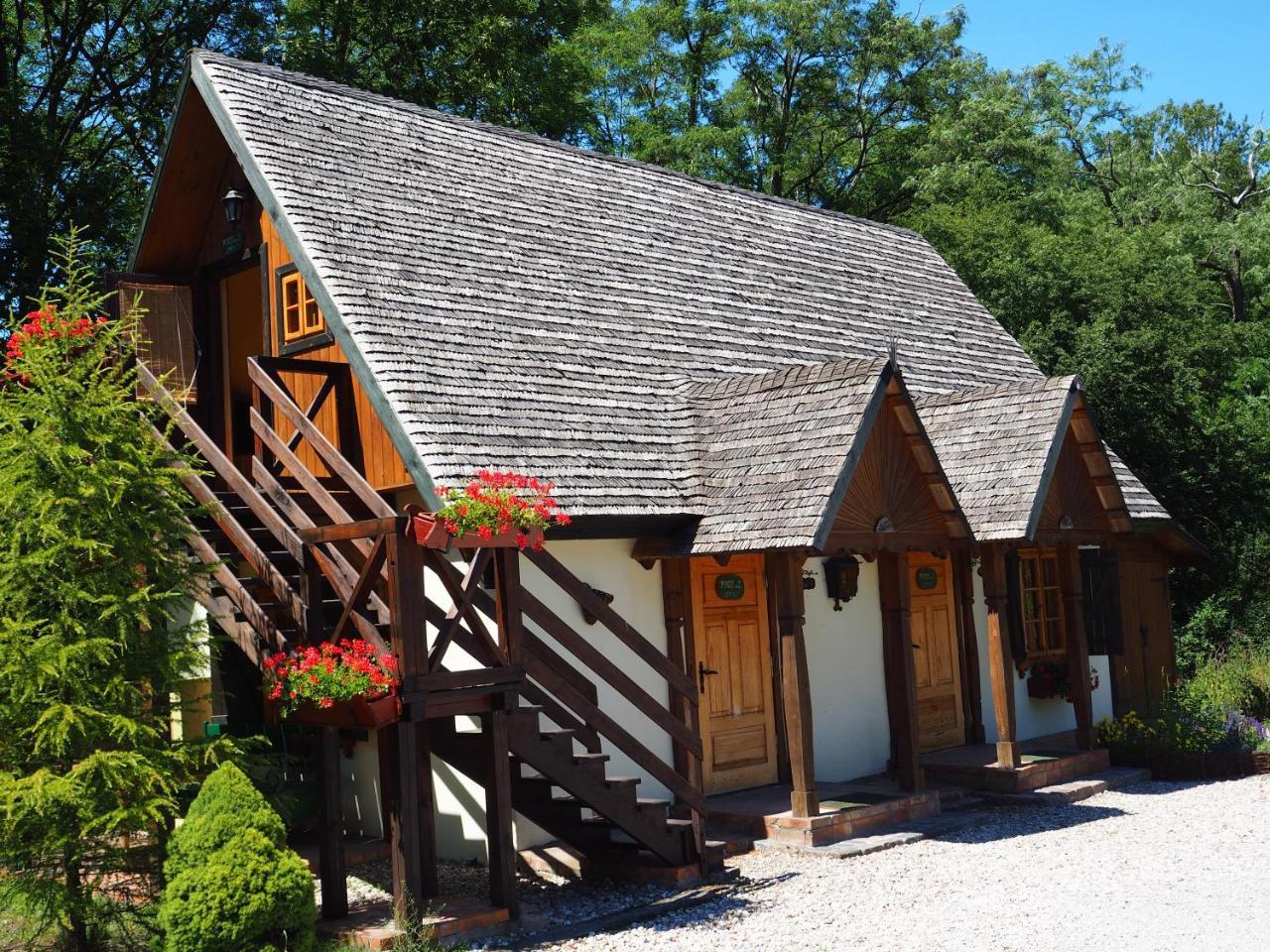 Oberza Pod Zlotym Prosiakiem Inn Nieborow