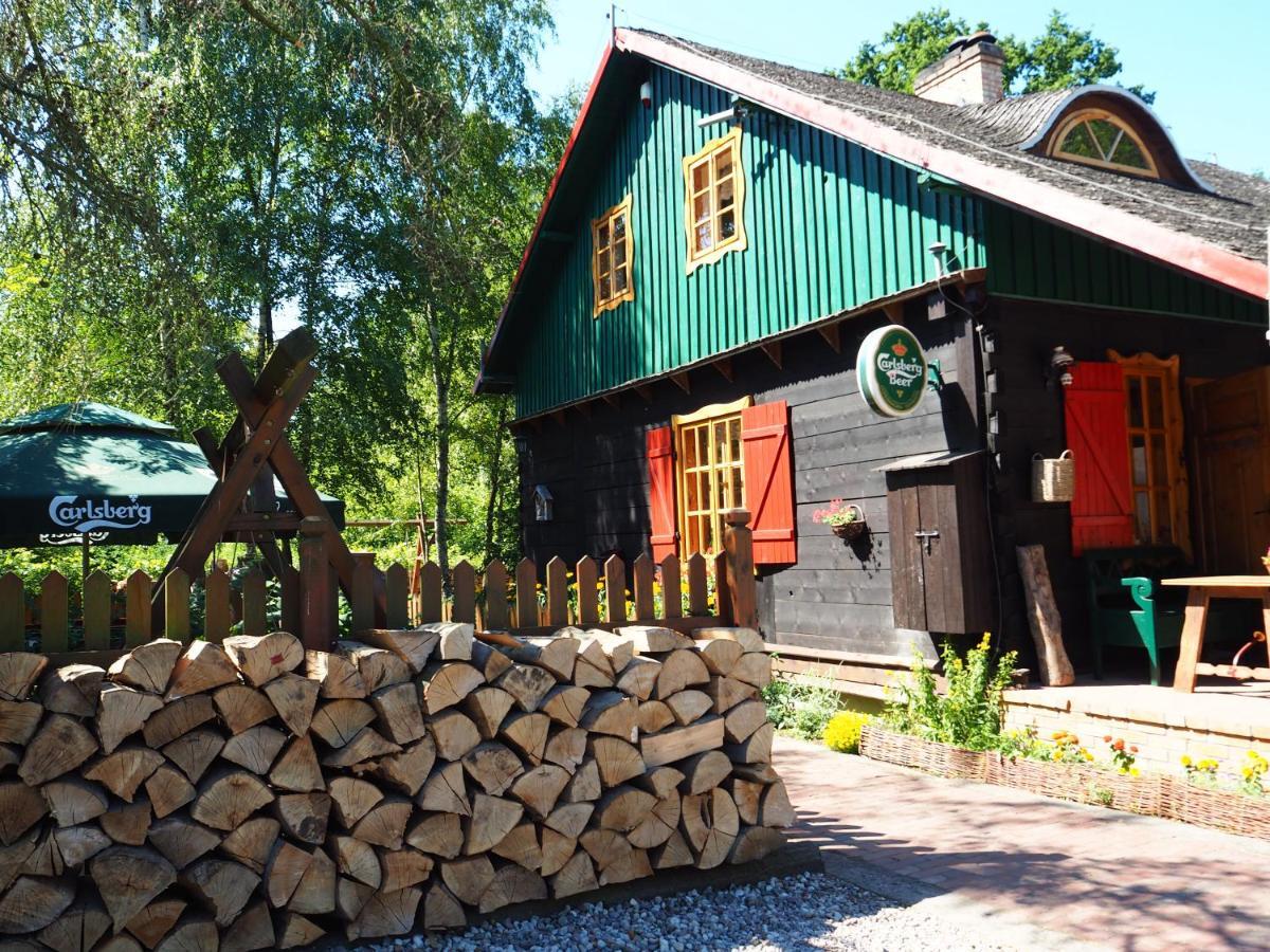 Oberza Pod Zlotym Prosiakiem Inn